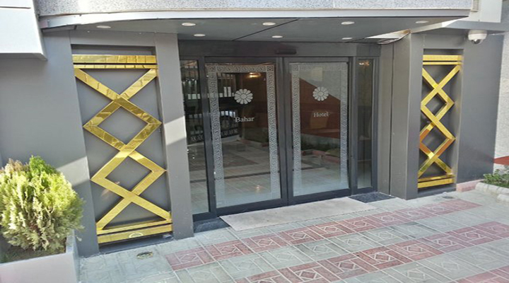 ورودی هتل بهار ارومیه
