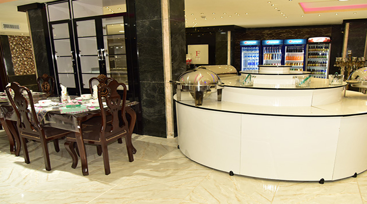 رستوران هتل پلاس بوشهر