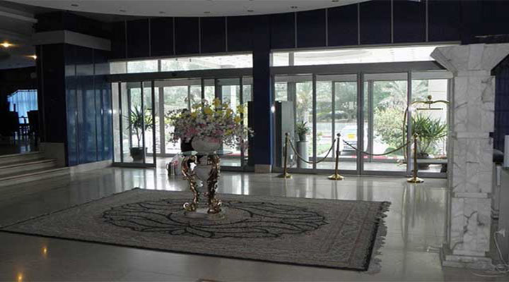 نمای لابی هتل آرامیس کیش