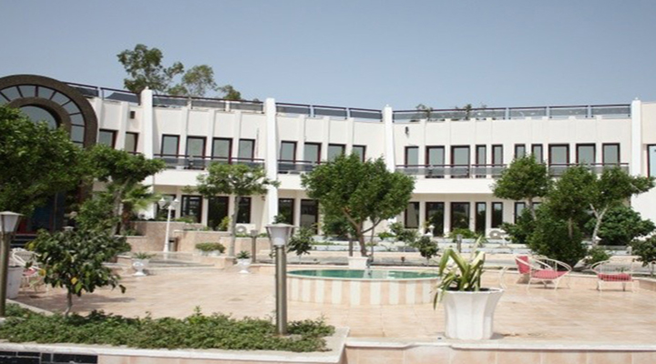 نمای بیرونی هتل جام جم کیش