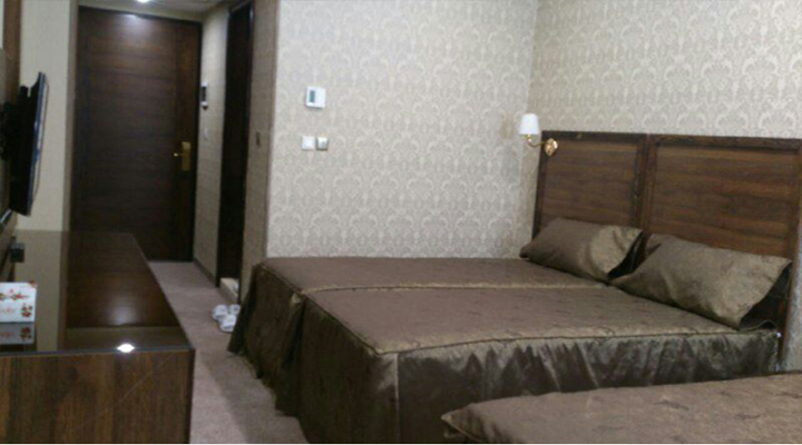 اتاق هتل شاکر مشهد