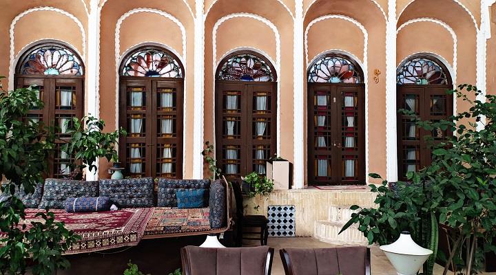 عکس هتل سنتی ادیب الممالک یزد