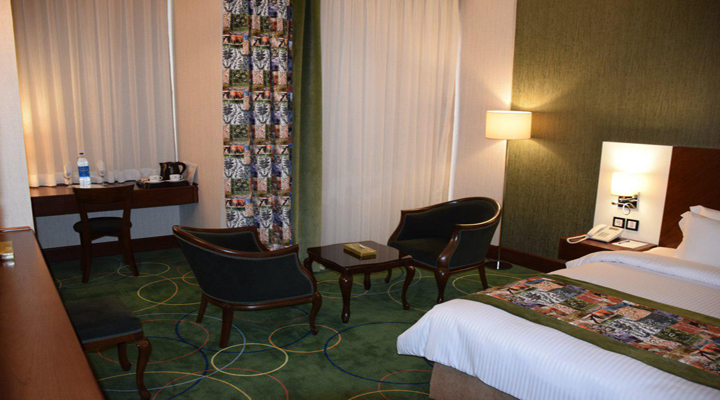 نمای اتاق هتل هما ۱ مشهد