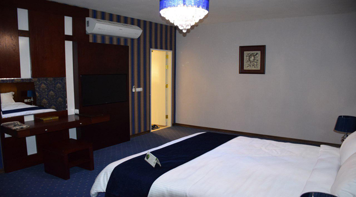 نمای اتاق هتل هما ۱ مشهد