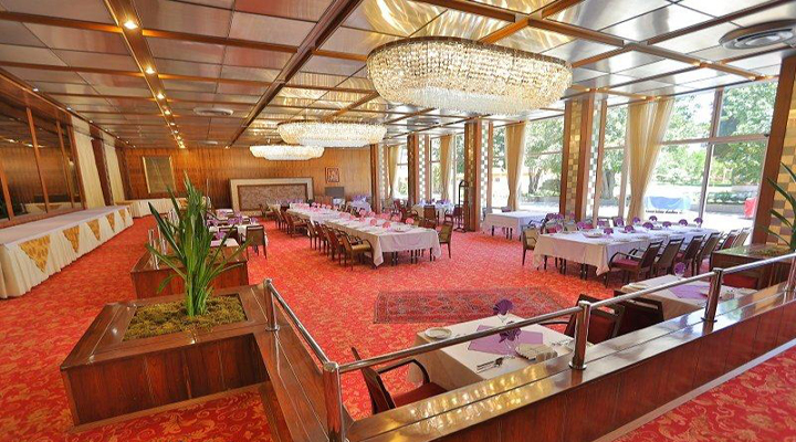 نمای رستوران هتل هما ۱ مشهد