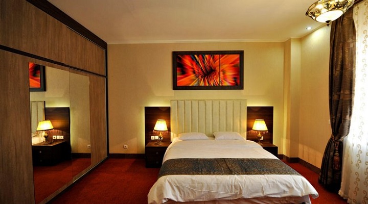 هتل نیکان بافق