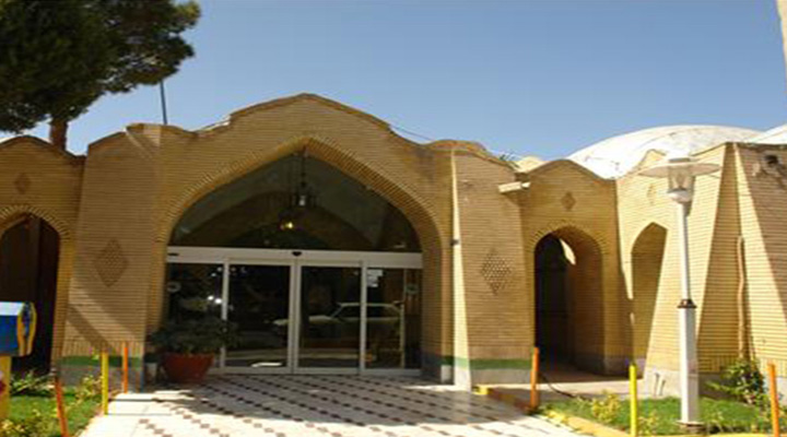 نمای ورودی هتل جهانگردی دامغان