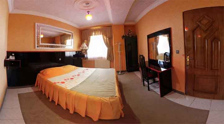 اتاق  هتل آپارتمان طاووس سرعین