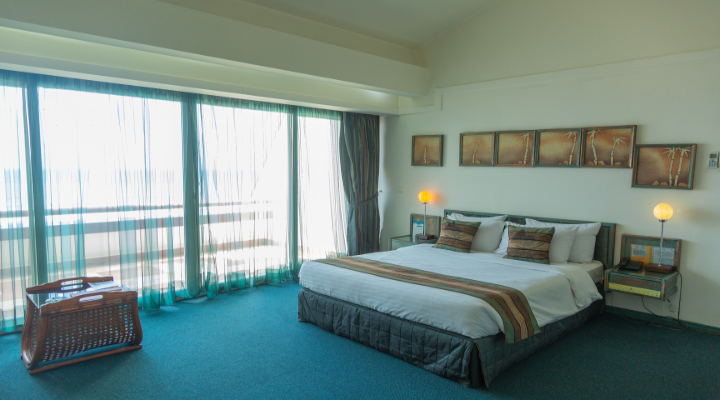 سوئیت رو به دریا