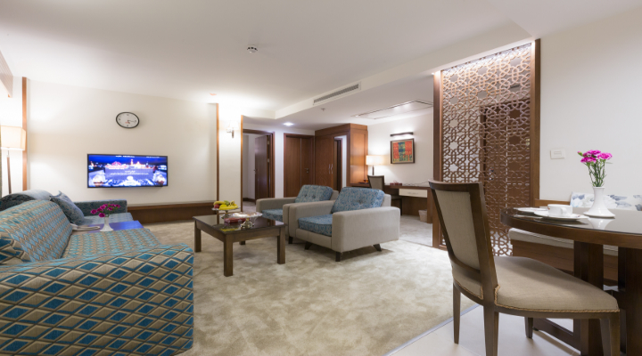 هتل نگین پاسارگاد مشهد