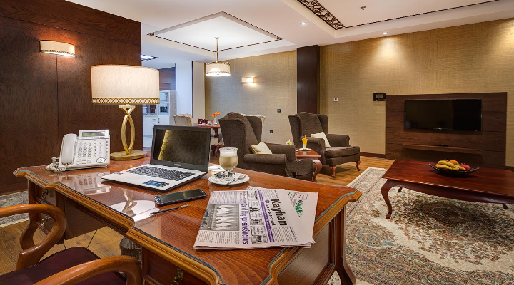 هتل نگین پاسارگاد مشهد