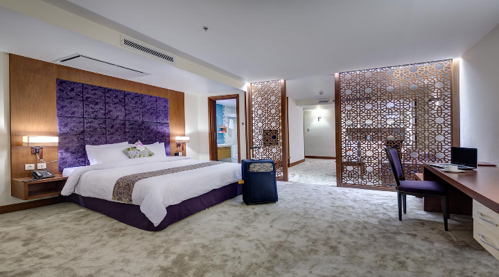 هتل نگین پاسارگاد مشهد