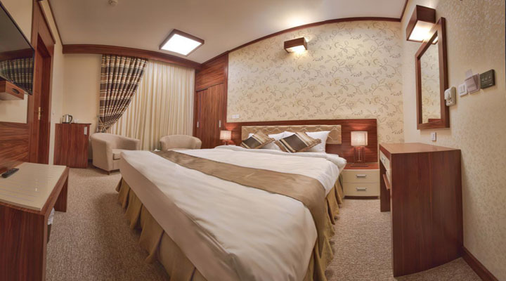 نمای اتاق هتل حلما مشهد