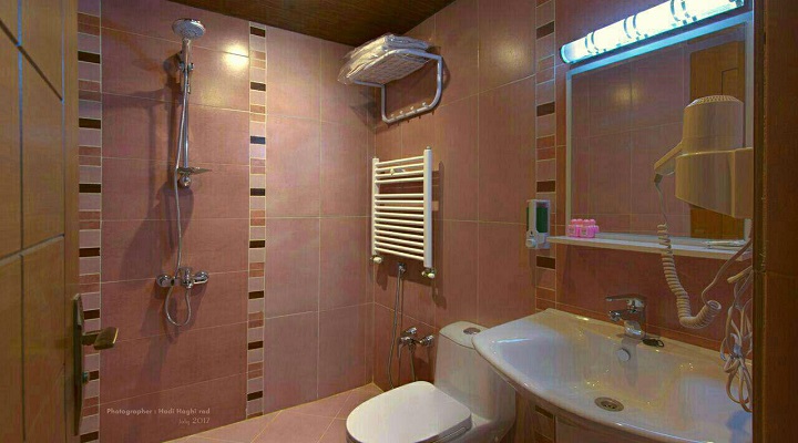 نمای داخلی سرویس هتل کارن مشهد