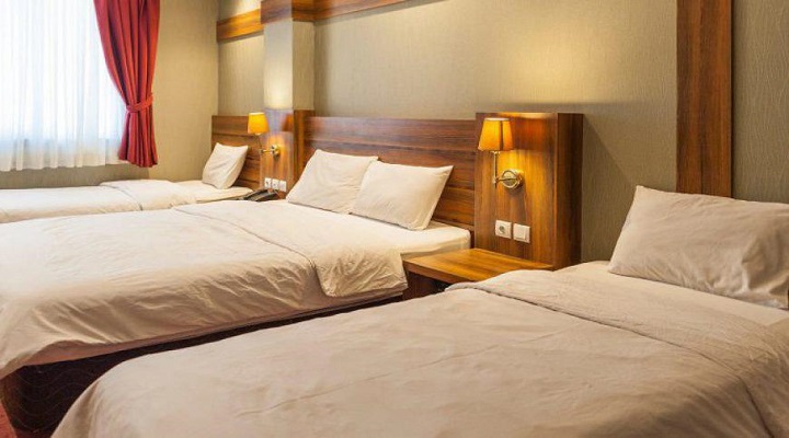 اتاق چهار تخته هتل کارن مشهد