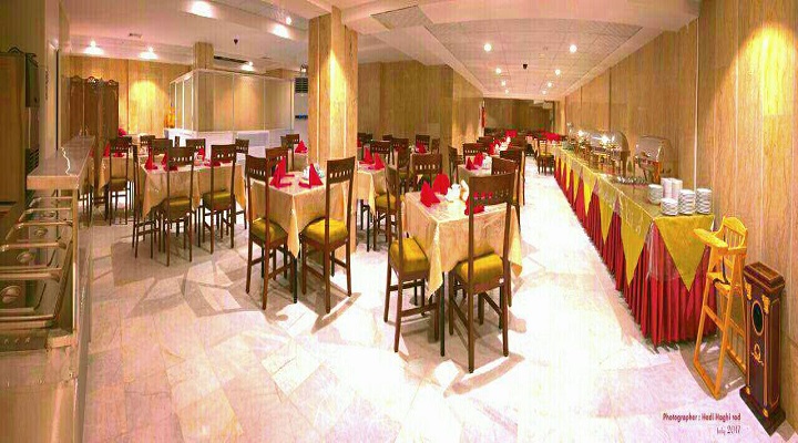 نمای داخلی رستوران هتل کارن مشهد