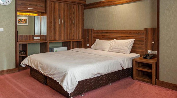 اتاق دو تخته هتل کارن مشهد