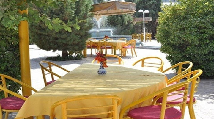 نمای هتل کاروان یزد