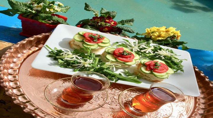 نمای اقامتگاه سنتی ۵دری شیراز