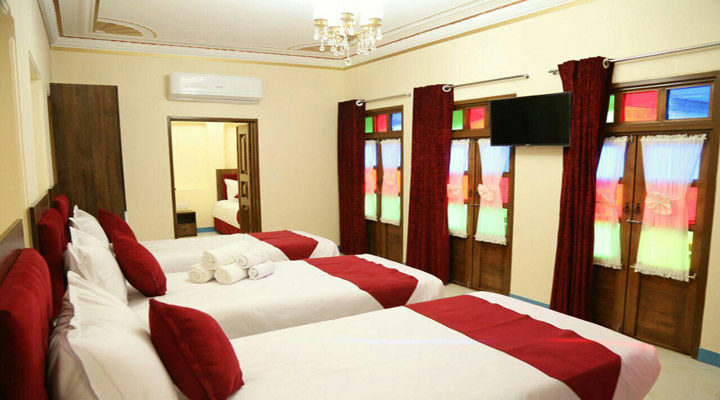 نمای اتاق اقامتگاه سنتی ۵دری شیراز