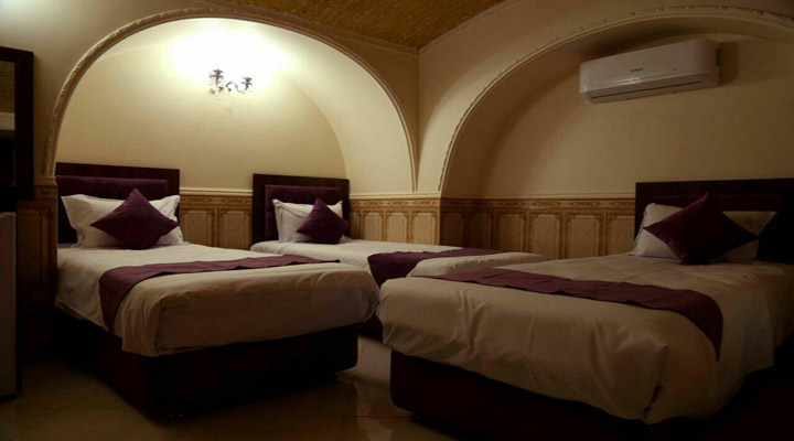 نمای اتاق اقامتگاه سنتی ۵دری شیراز