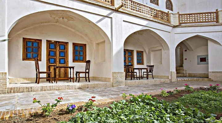 هتل خانه مرشدی ۲ کاشان (ادیب)