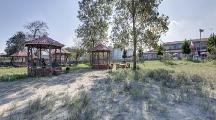 هتل جهانگردی نمونه بندر انزلی