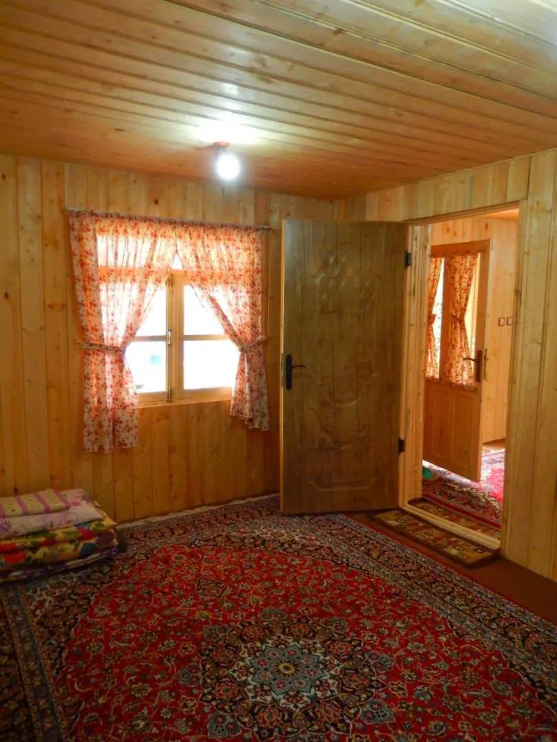 اقامتگاه بومگردی تختعلی (کلبه چوبی) لیسار