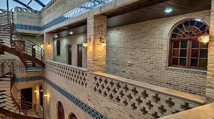 عکس اقامتگاه سنتی درباری شیراز