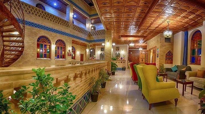 عکس اقامتگاه سنتی درباری شیراز