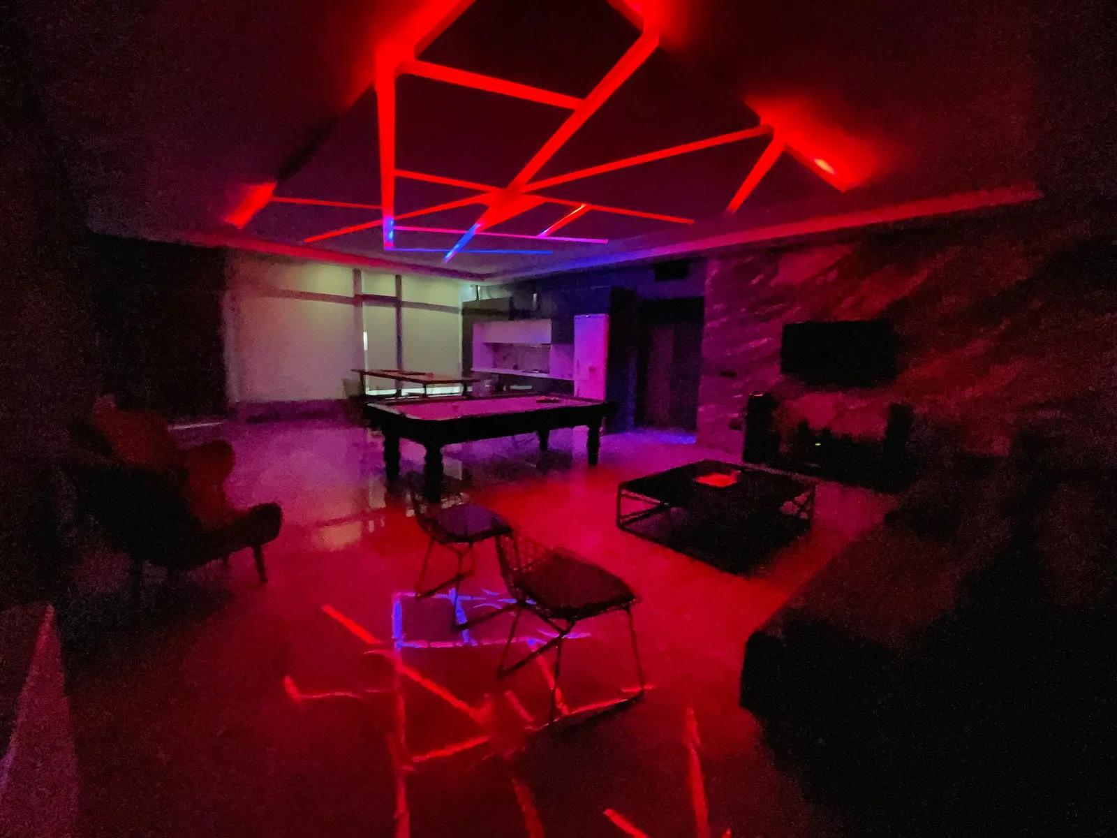 ویلا استخردار آبگرم با بیلیارد مدیا سهیلیه