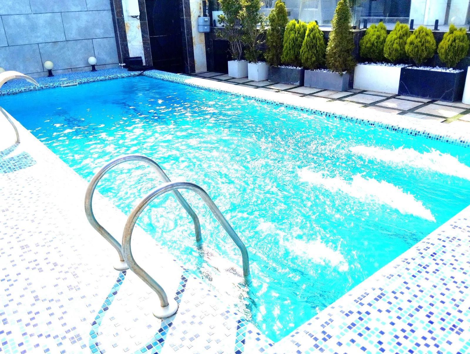 ویلا تریپلکس با استخر روباز و سرپوشیده آبگرم سیترین محمودآباد