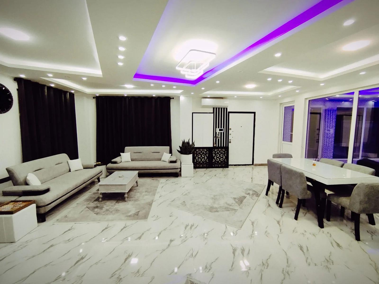 ویلا تریپلکس با استخر روباز و سرپوشیده آبگرم سیترین محمودآباد