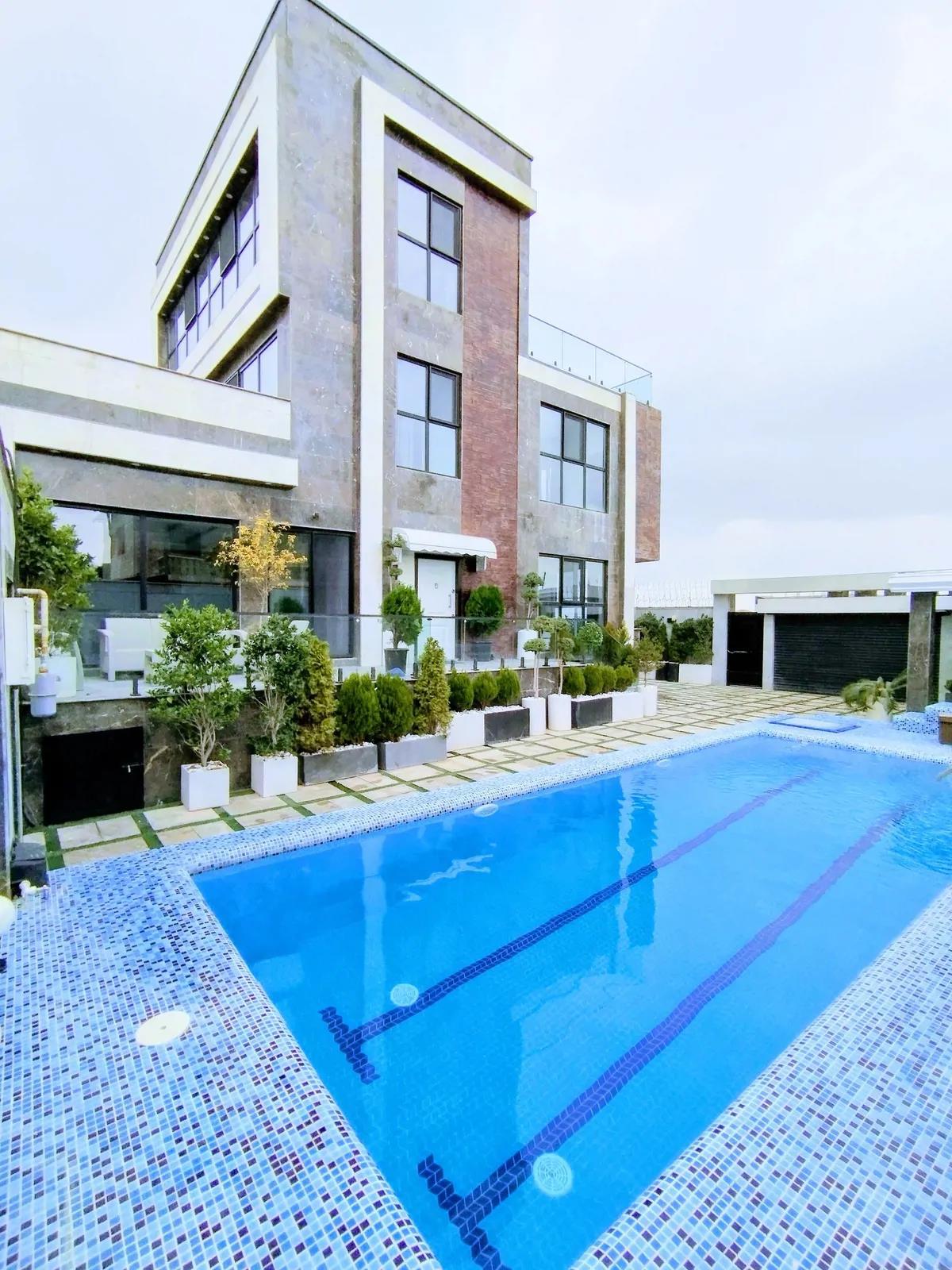 ویلا تریپلکس با استخر روباز و سرپوشیده آبگرم سیترین محمودآباد