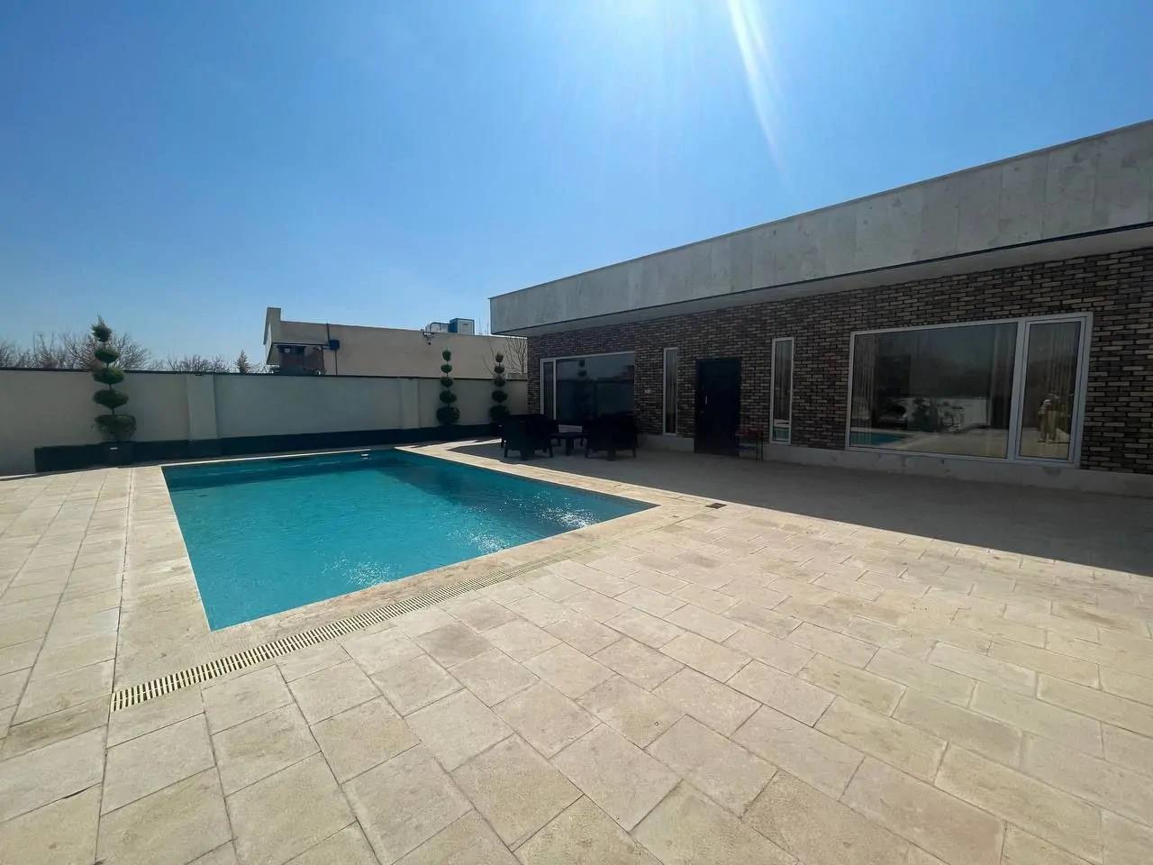 ویلا استخردار آبگرم گل رز کوهسار