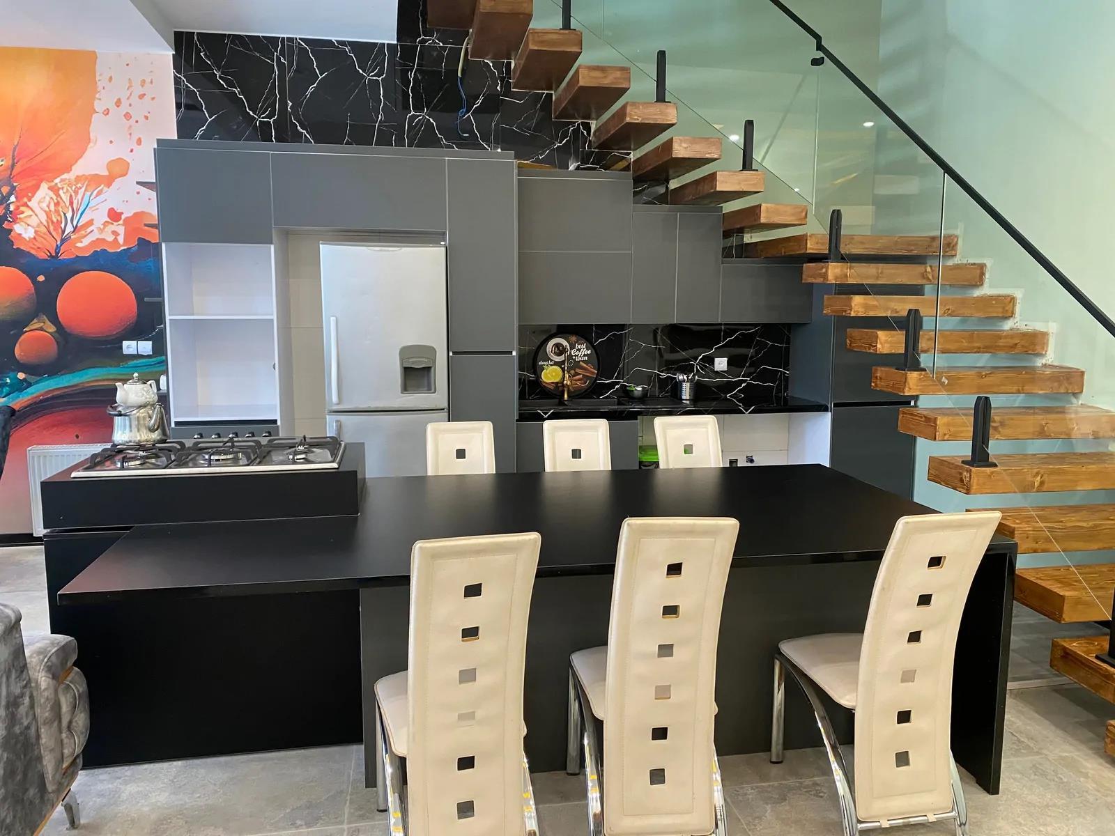 ویلا استخردار آبگرم عمارت موسوی با بیلیارد سهیلیه