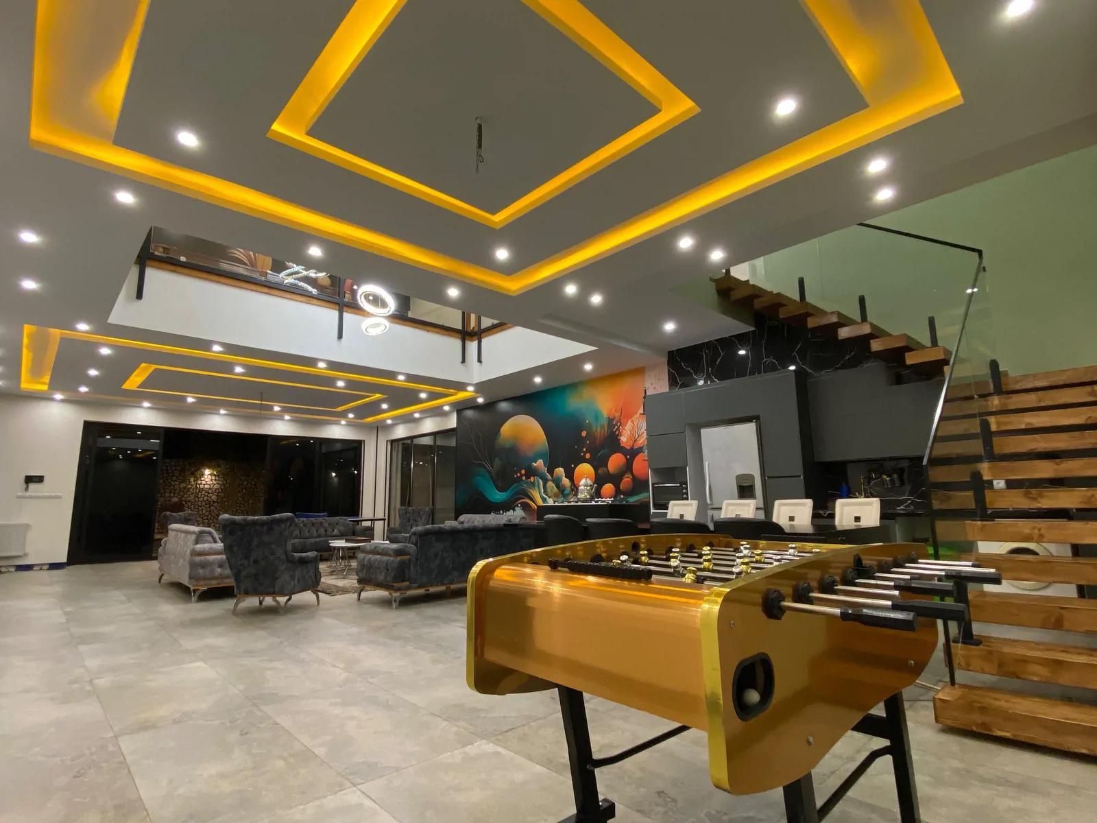 ویلا استخردار آبگرم عمارت موسوی با بیلیارد سهیلیه