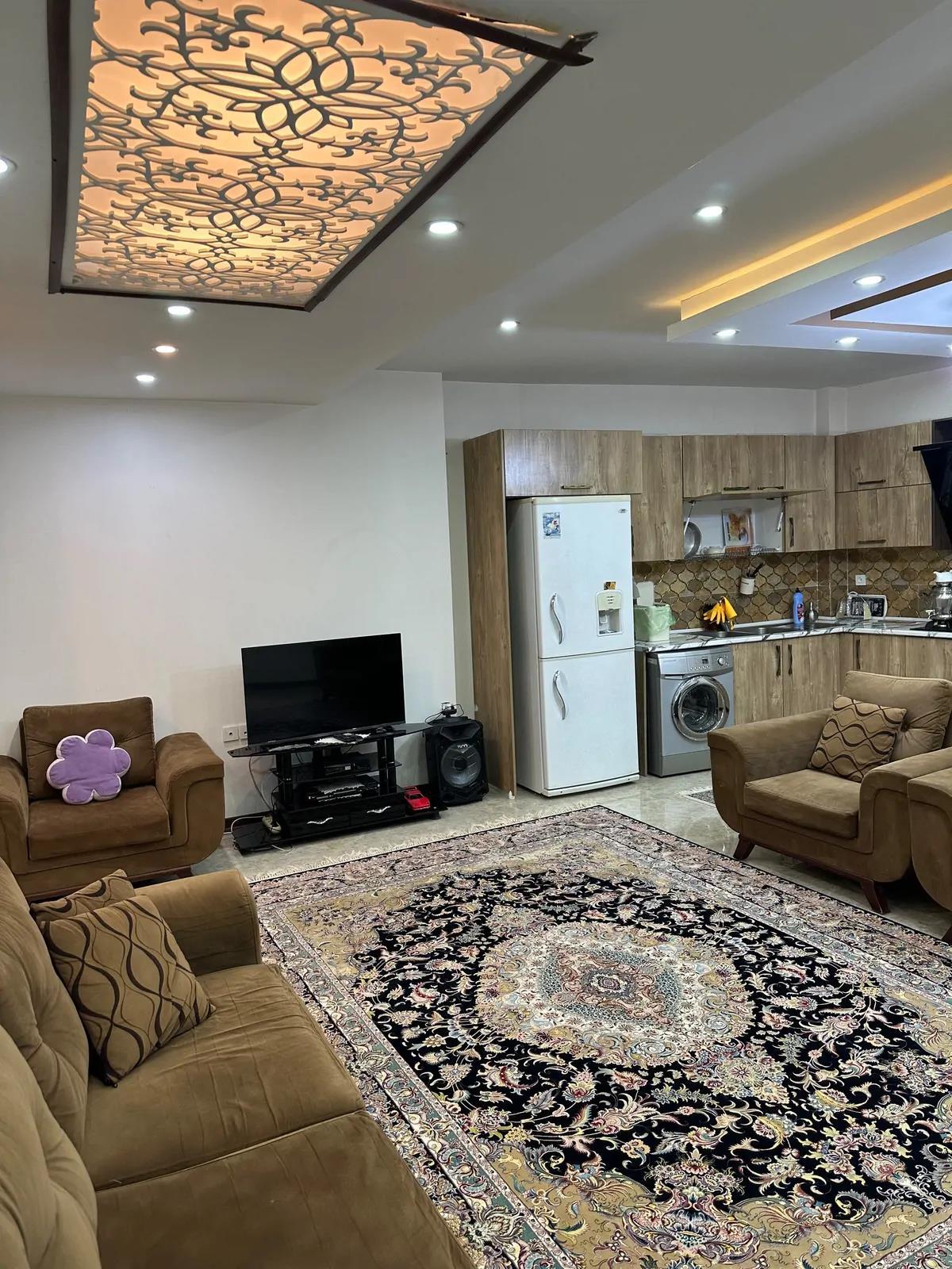 ویلا استخردار آبگرم باغستان با فوتبال دستی کردان