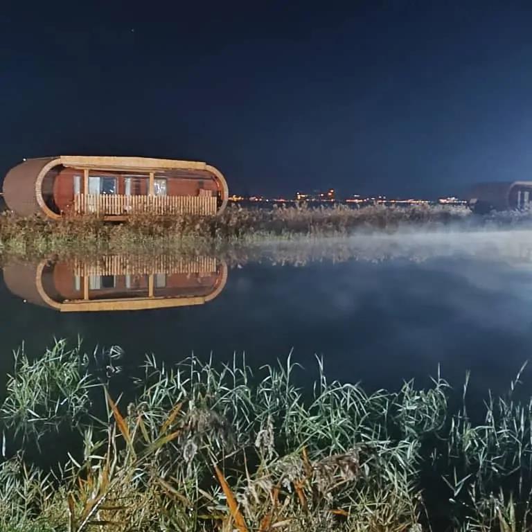 کلبه کپسولی (2) با صبحانه رایگان بهشهر