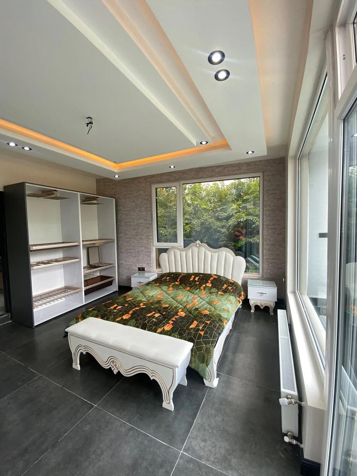 ویلا لاکچری مدرن عباس آباد با بیلیارد کلاردشت