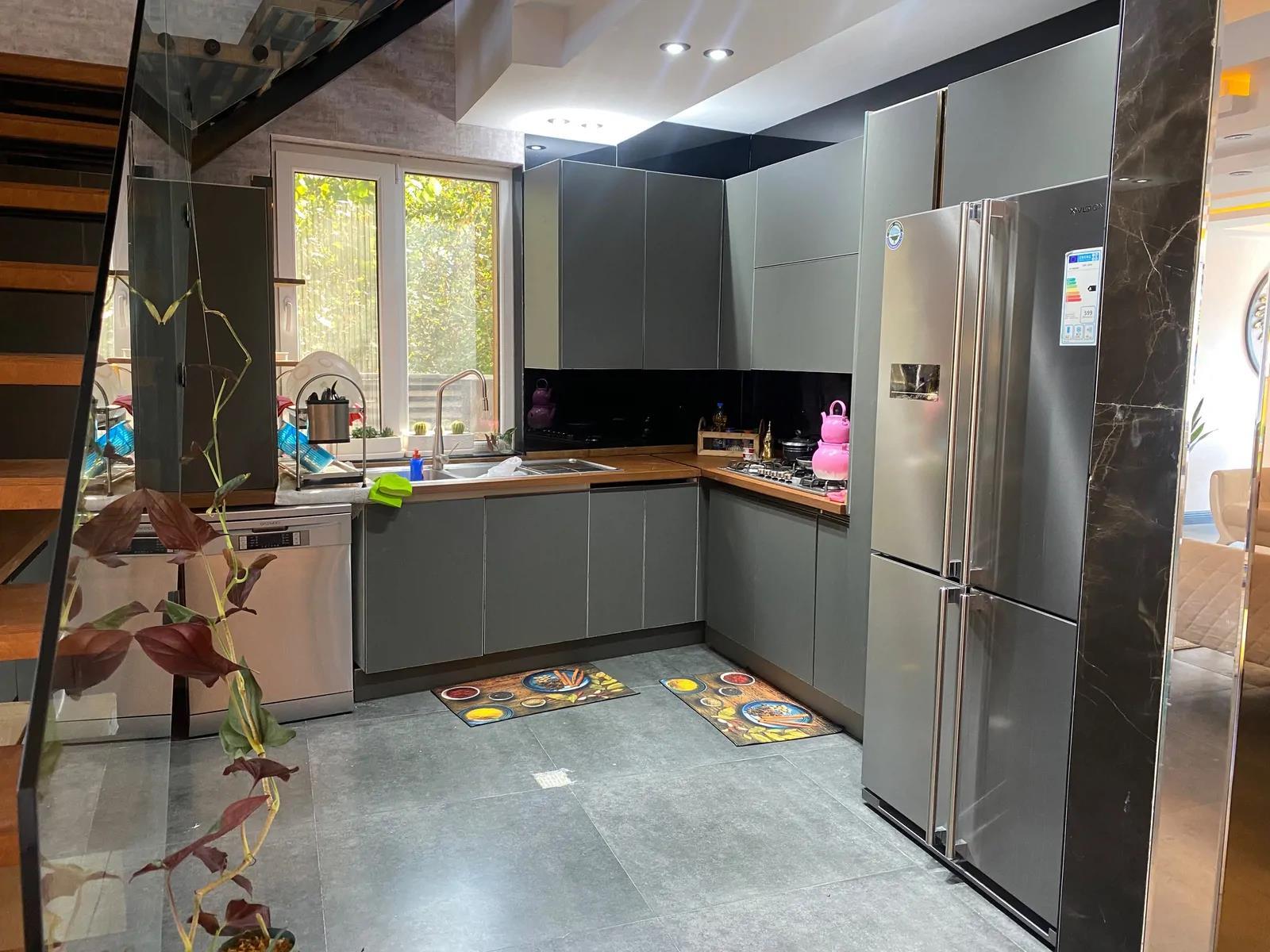 ویلا لاکچری مدرن عباس آباد با بیلیارد کلاردشت