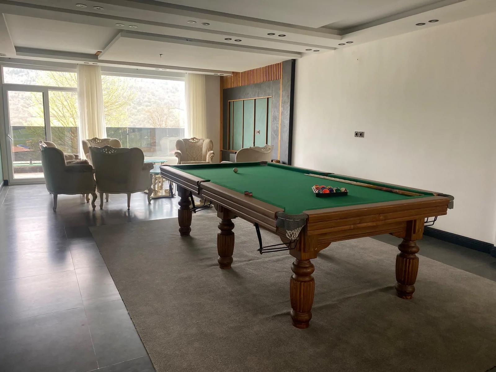 ویلا لاکچری مدرن عباس آباد با بیلیارد کلاردشت