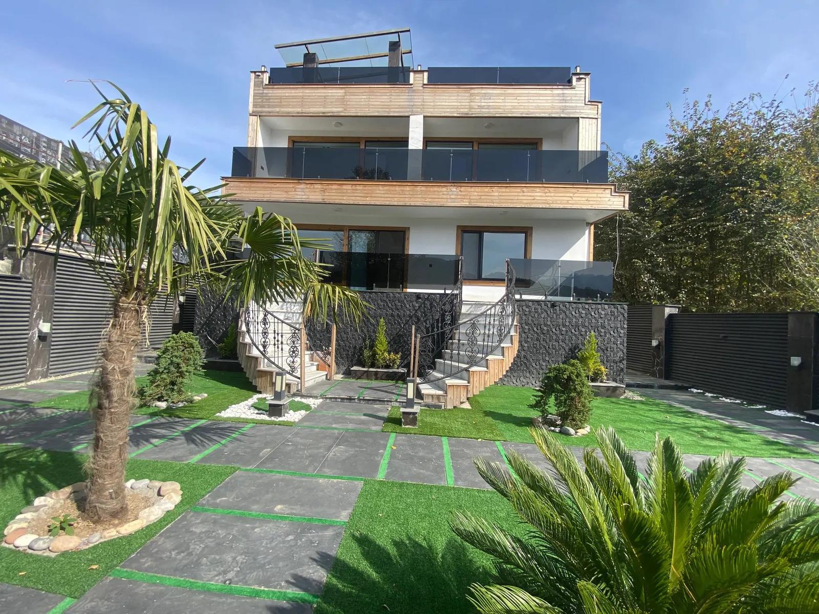 ویلا لاکچری مدرن عباس آباد با بیلیارد کلاردشت