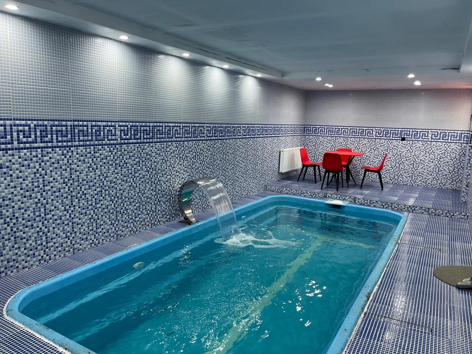 کلبه سوئیسی استخردار آبگرم یوسفی (۱) گیسوم