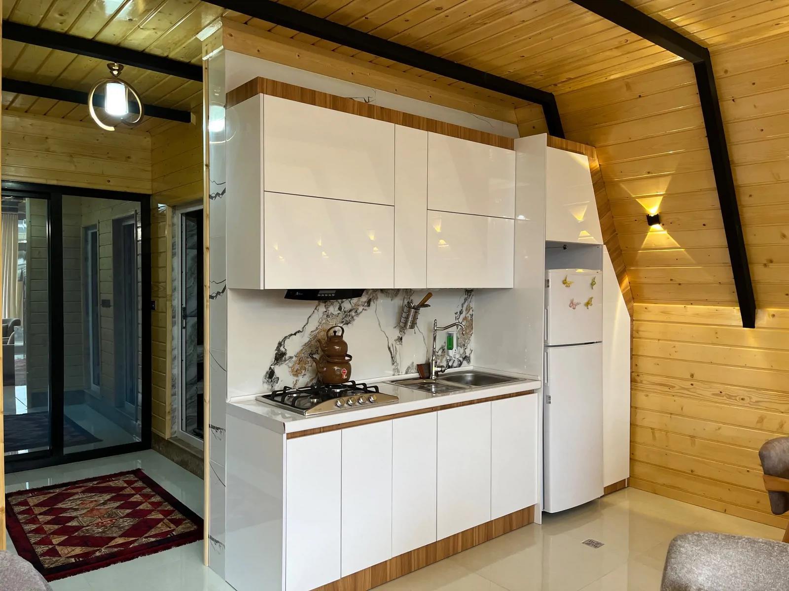 کلبه سوئیسی استخردار آبگرم یوسفی (۱) گیسوم