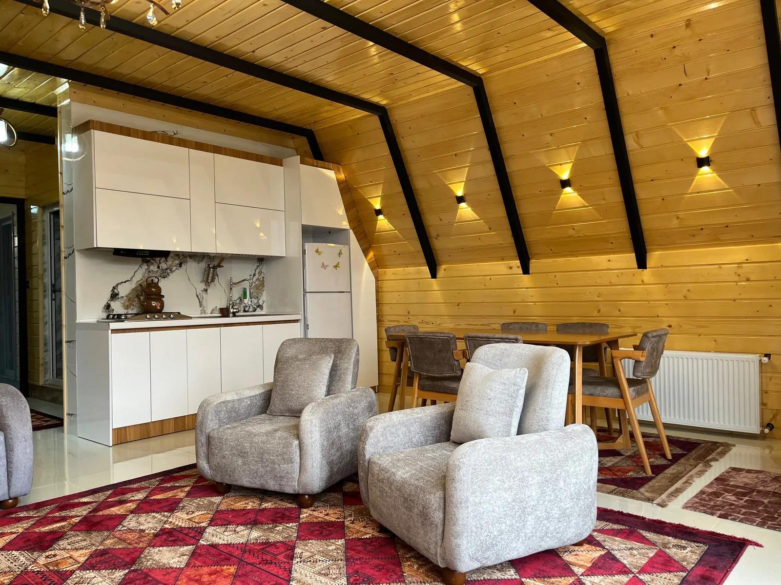 کلبه سوئیسی استخردار آبگرم یوسفی (۱) گیسوم