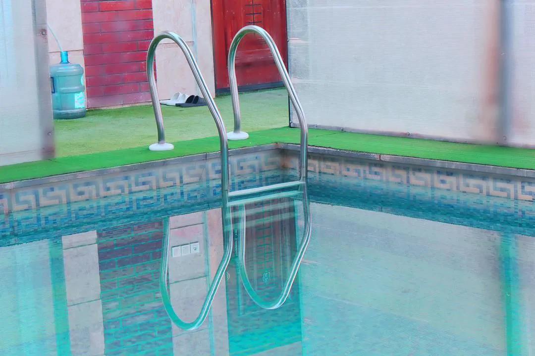 ویلا استخر آبگرم سرپوشیده بوستان کردان