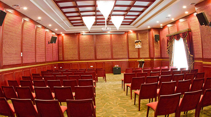 نمای سالن کنفرانس هتل رویال شیراز