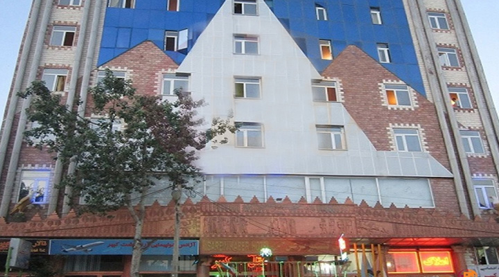 نمای ساختمان هتل کبیر سرعین