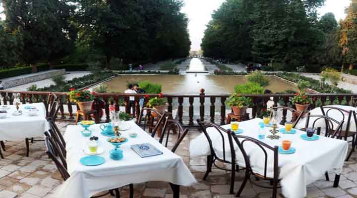رستوران مهمانسرا باغ شاهزاده ماهان